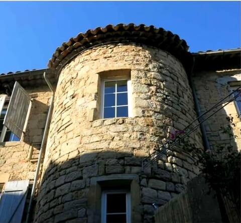 Gite 25 sleeps with pool in the south of Ardèche