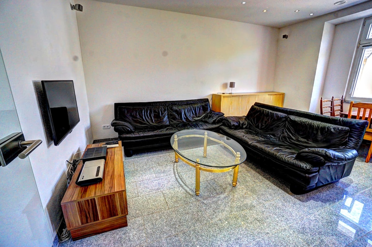 Anuncio de Airbnb popular: Apartment for workers with 2 bedrooms en Hochfeld