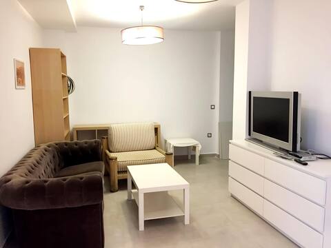 New apartment in Paseo Maritime area - ideal!