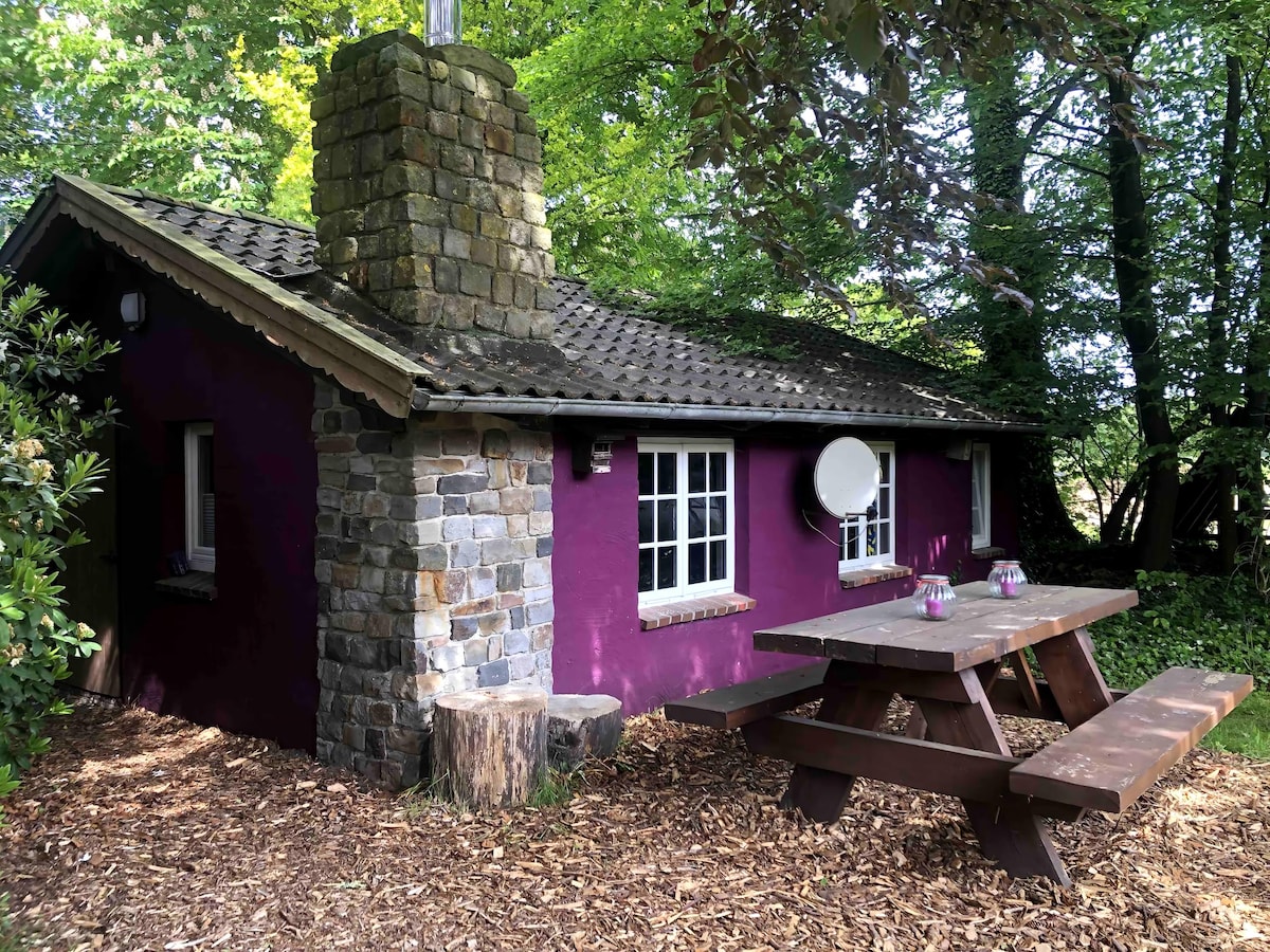 Popular Airbnb listing: Tiny Hühnerstall in Ammerland