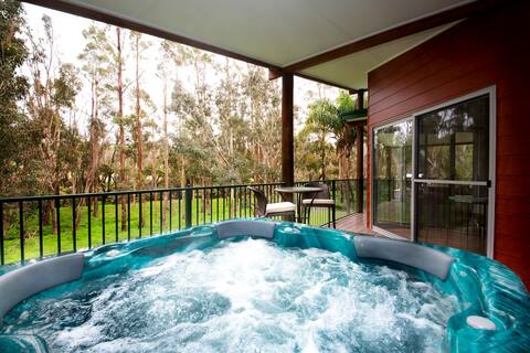 Palm Chalet on the Blackwood River