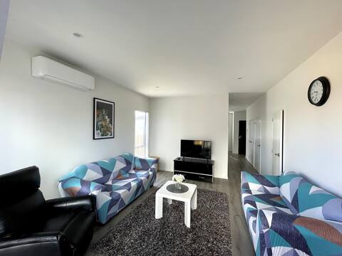 4 bedroom home fully furnished Papakura, Auckland