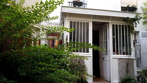 A house near the Bois