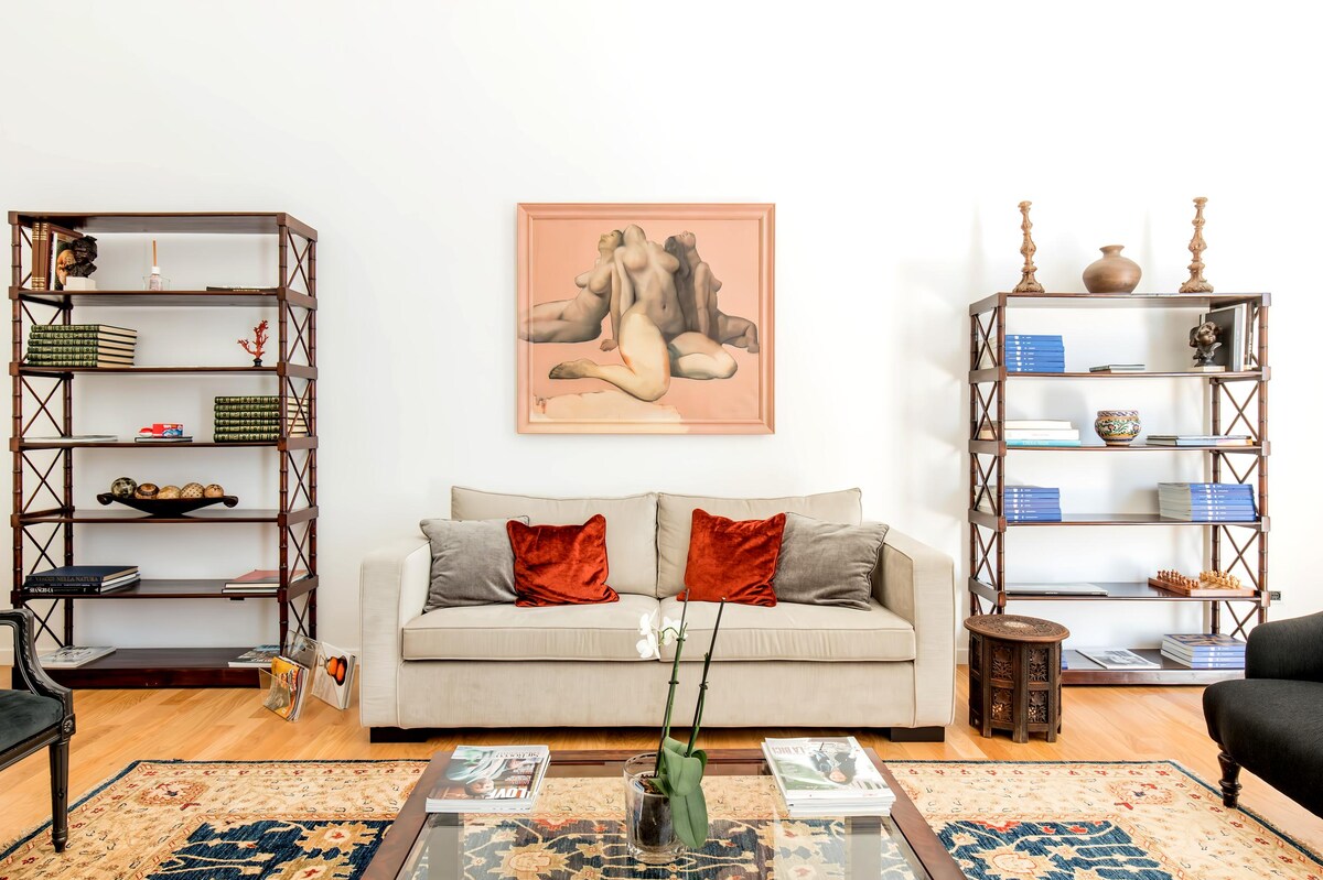 Popular Airbnb listing: Charming apartment with artistic touches in a historic Palermo building in Palermo