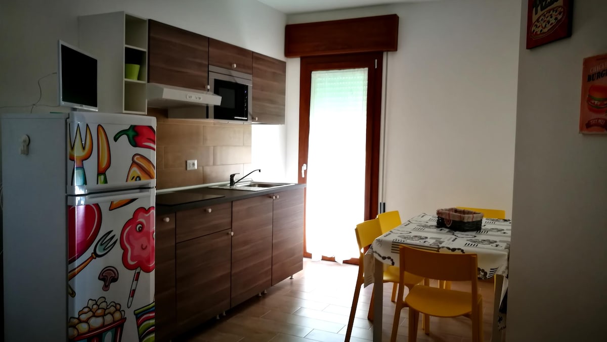 Popular Airbnb listing: Mini Apartment Sottomarina at 11 in Chioggia