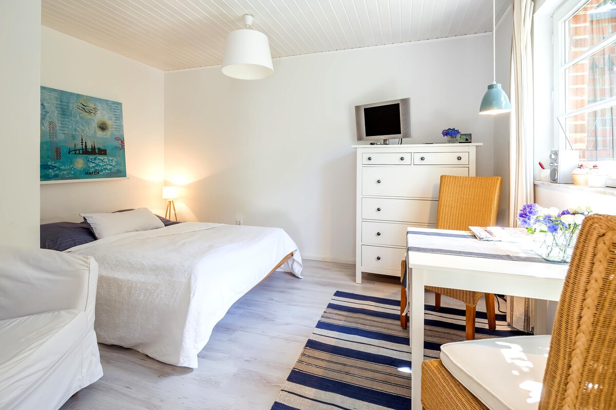 Top Airbnb: Cozy little apartment in Hamburg