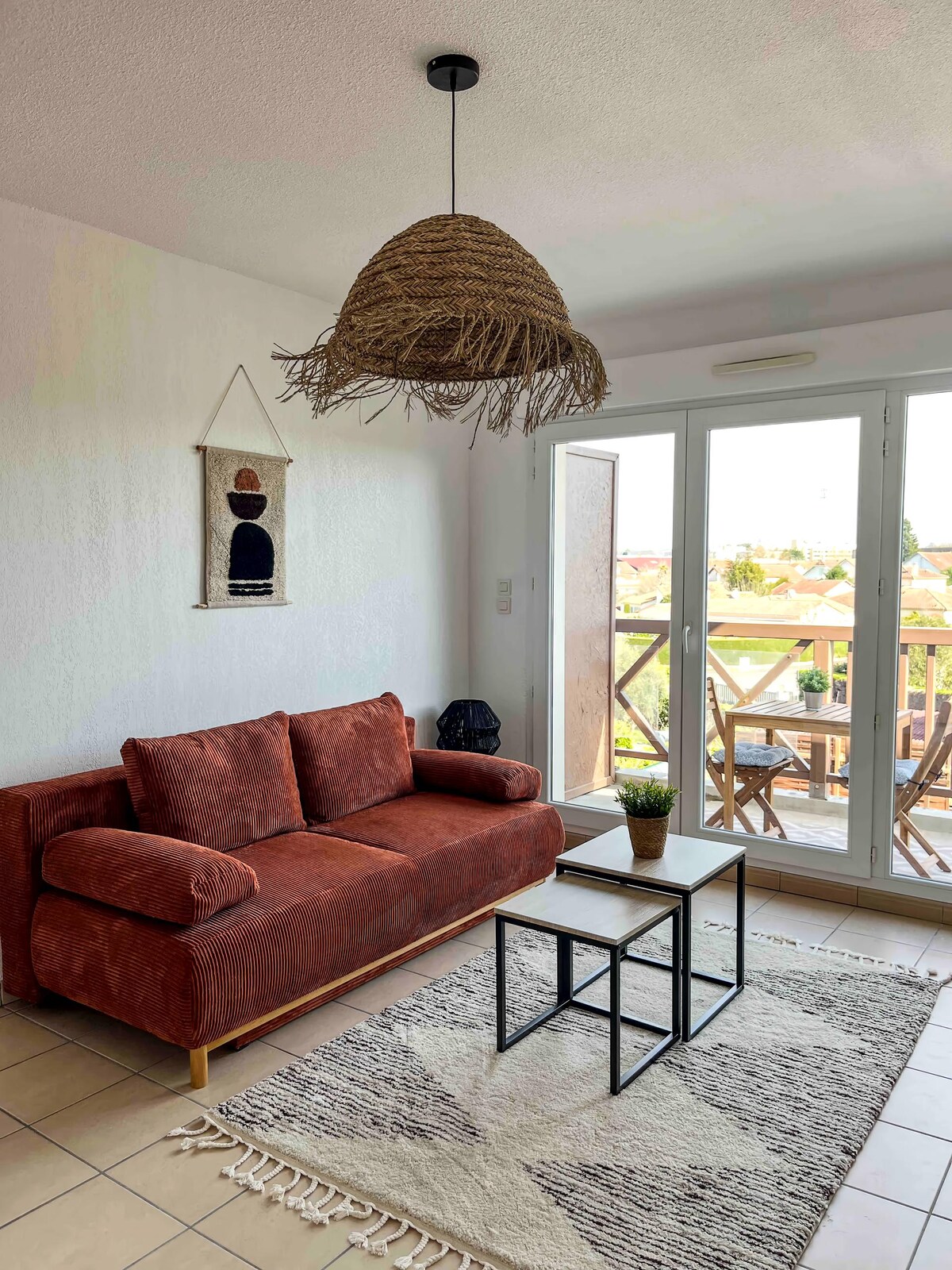 Top performing Airbnb: Apartment with parking, air conditioning & terrace in Bergerac
