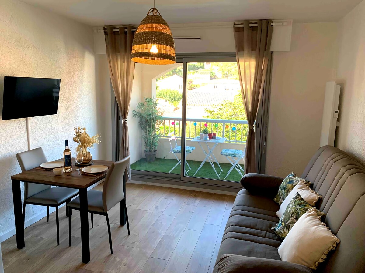 Erfolgreiche Airbnb-Immobilie: Lovely studio in Pin Rolland between sea and pine forest in Saint Mandrier Sur Mer