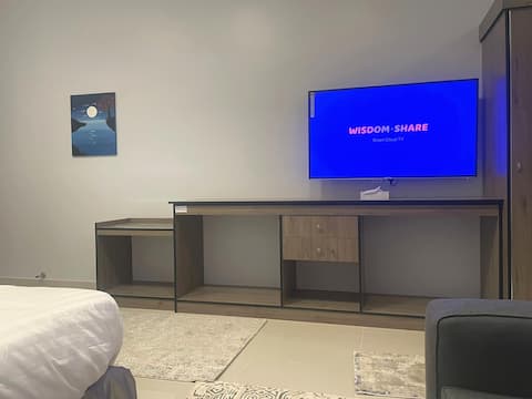 Featured and new downtown room (3)