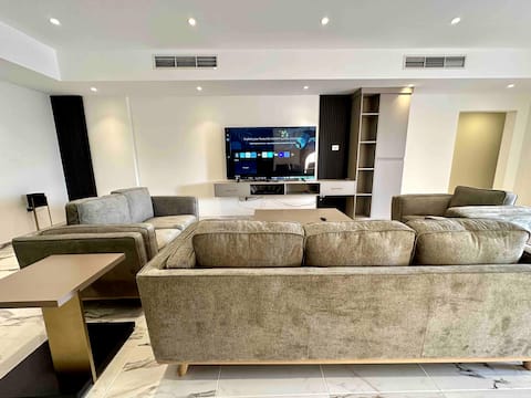 Smart - 3 Beds Suite - Pool - Juffair 72