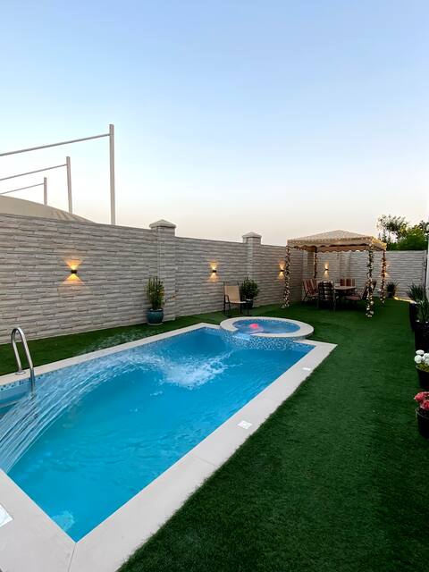 Al Zumorod Luxury Villa