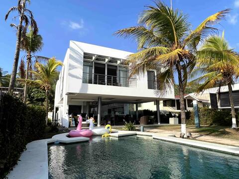 Beautiful beachfront modern design villa