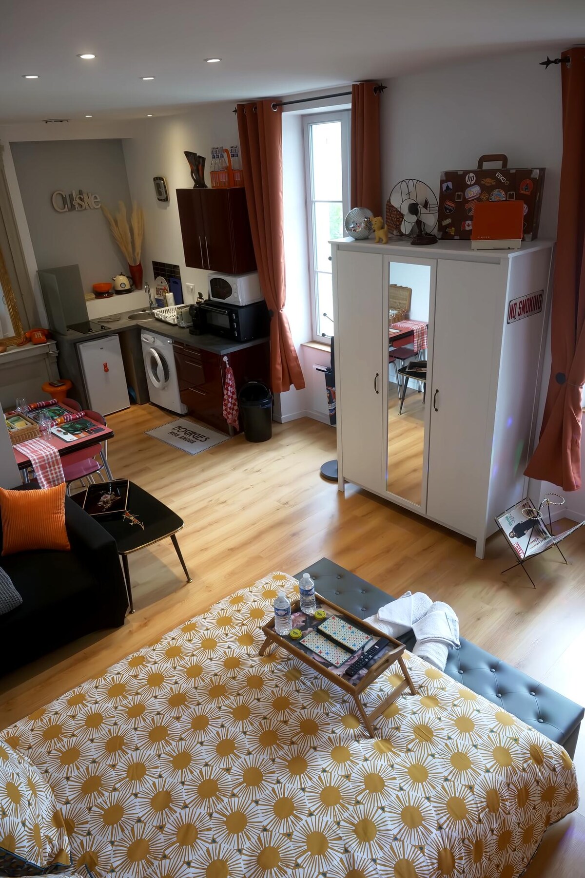 Top Airbnb: Heart of Bourges "Vintage Room N'5" à Bourges