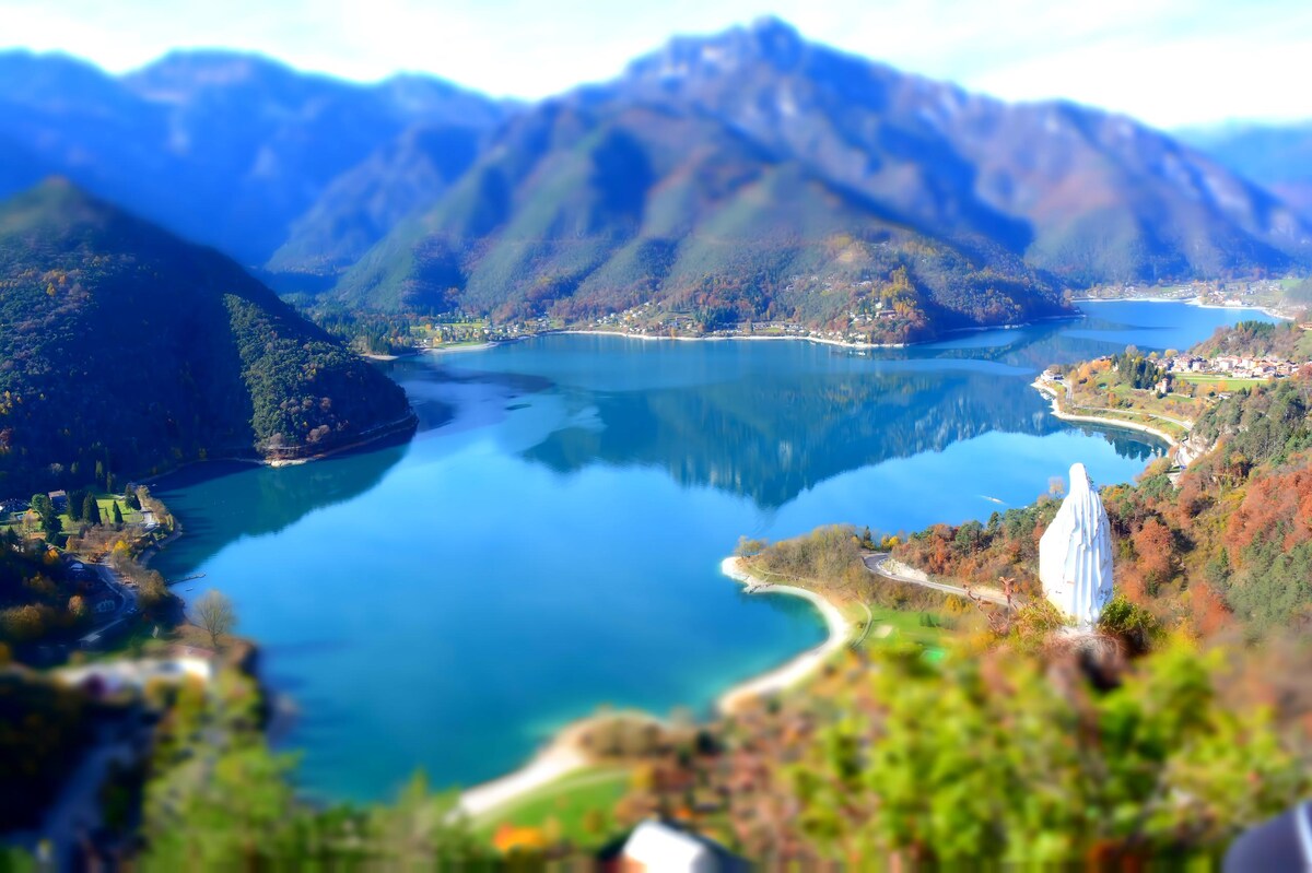 Anuncio de Airbnb popular: Casa Besta vista lago en Ledro