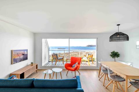 Exceptional housing, "pieds dans l'eau"!