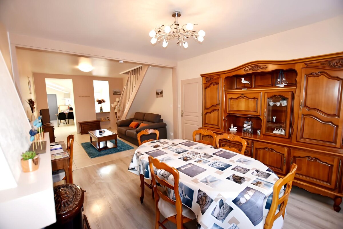 Top performing Airbnb: "Au Coq en Pâte" 75 m2 Wifi~Furnished Tourism*** in Cherbourg En Cotentin