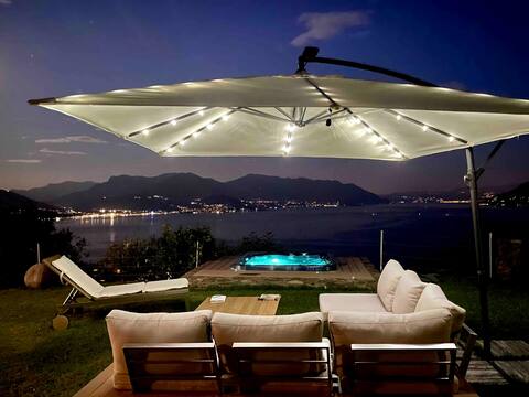A stunning and exclusive view over the lake