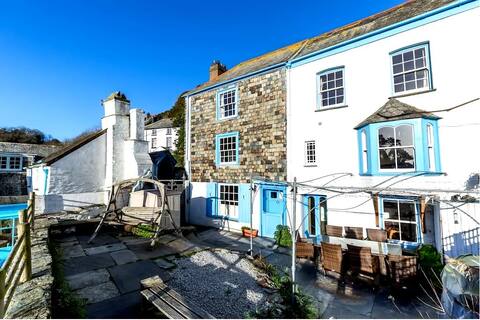 Harbour View Home in Polperro. Perfect for 10.