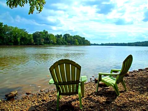 Enjoy Breezes on the James River