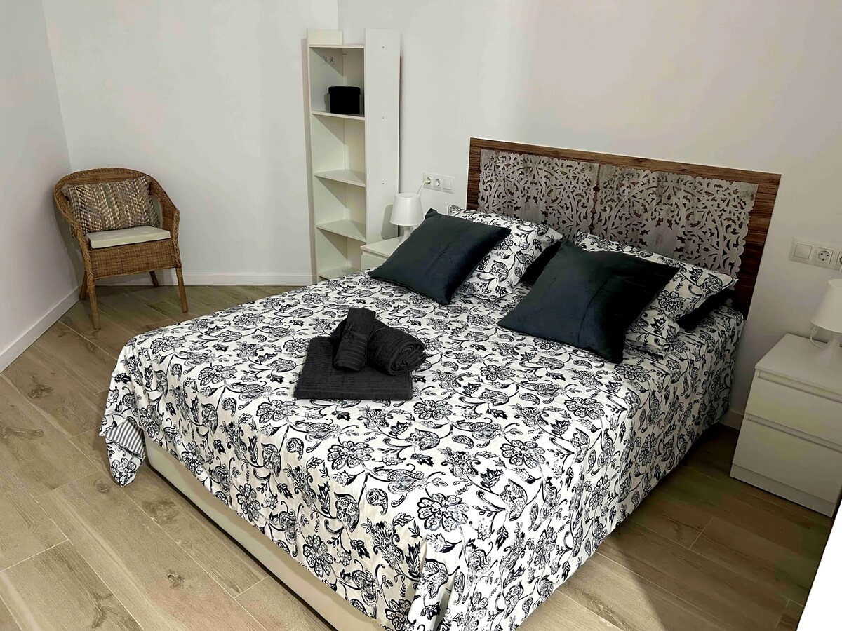 Top Airbnb: Studio on Avd. Velazquez in Haza Honda