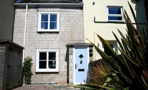 Top Airbnb: Character cottage with sea views and parking in Portland