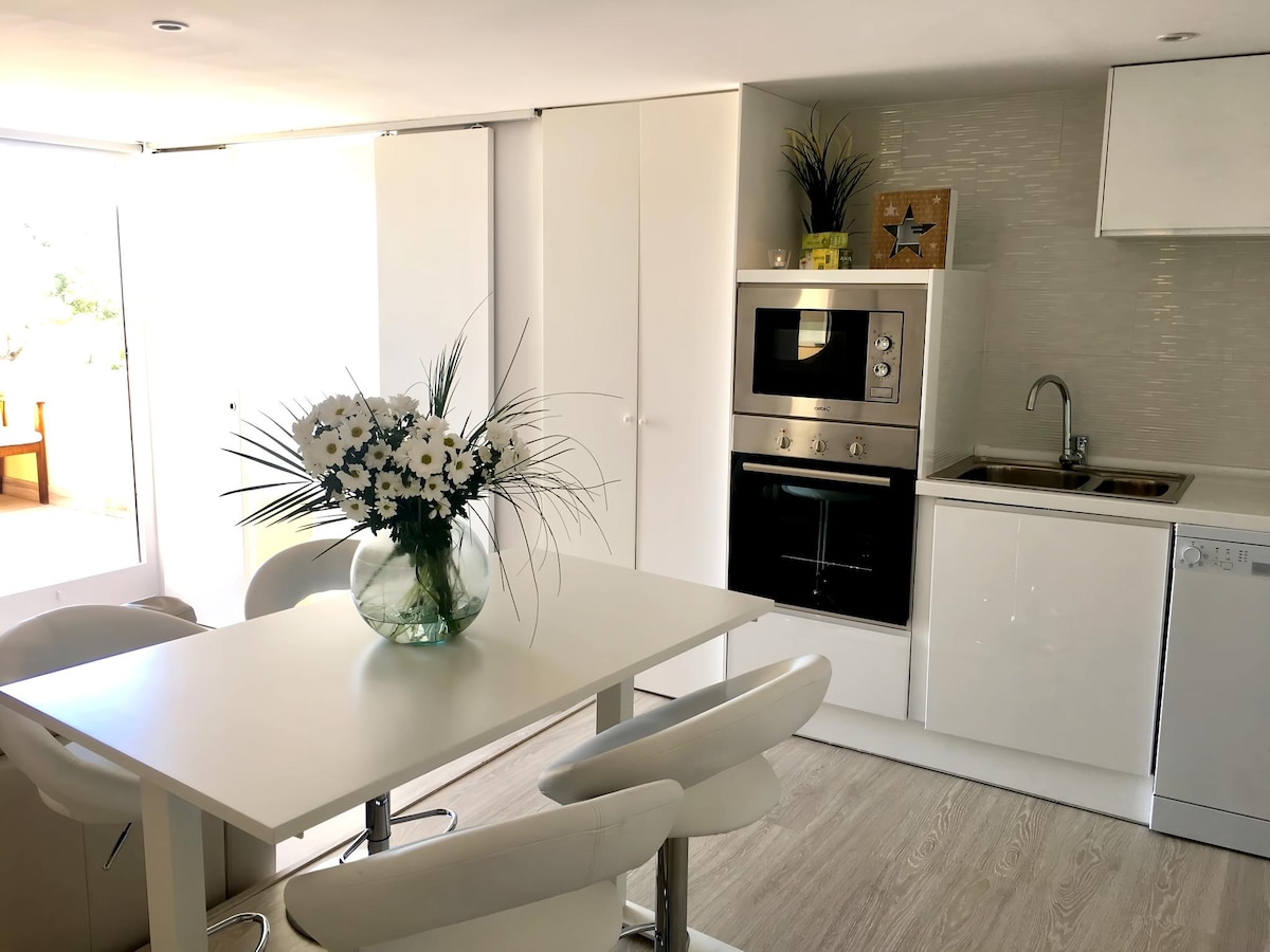 Propriété Airbnb réussie: Panoramic apartment Sitges 2 with terrace and view à Sant Pere De Ribes