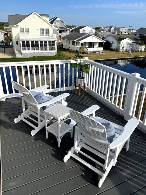 Newly Updated S. Bethany Canal Front/Walk to Beach