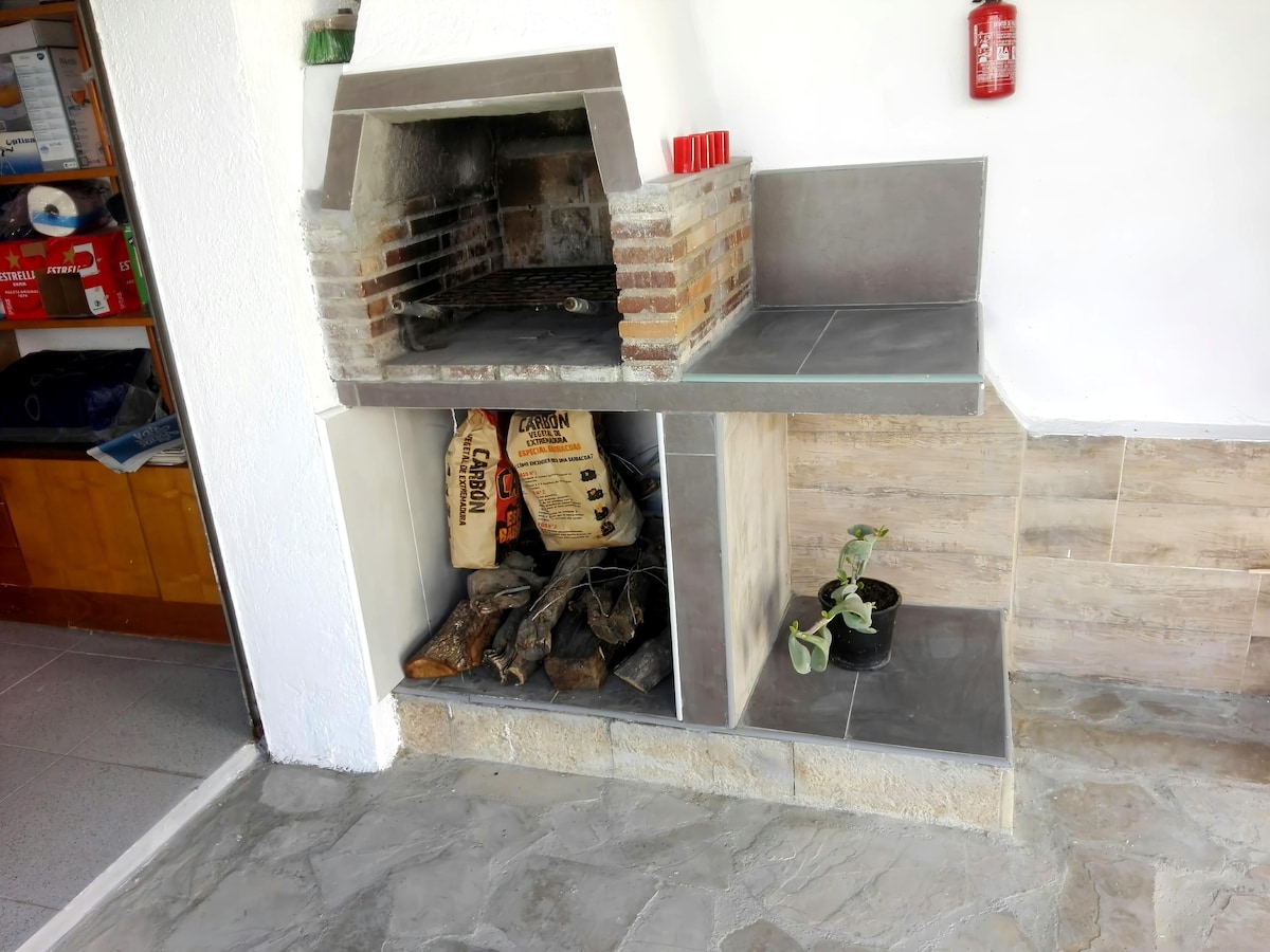 Airbnb performant: Townhouse with a private pool à Torredembarra