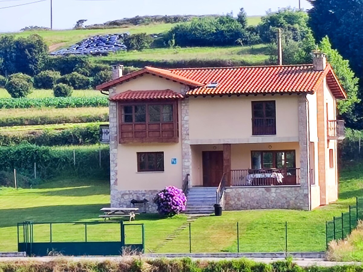 Successful Airbnb property: Casa Manuela Pendueles(Llanes)Asturias.VV363AS in Llanes