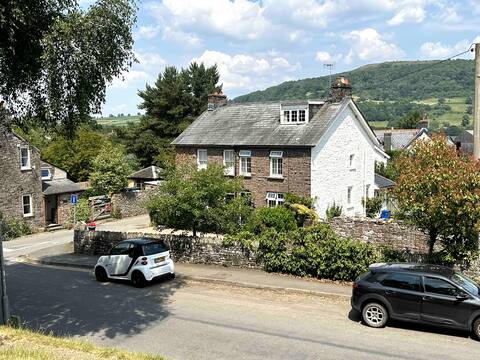 Kiwi Cottage, Canal Village, Talybont on Usk.