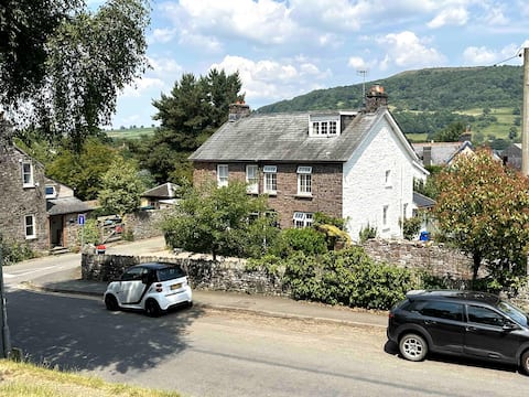 Kiwi Cottage, Canal Village, Talybont on Usk.