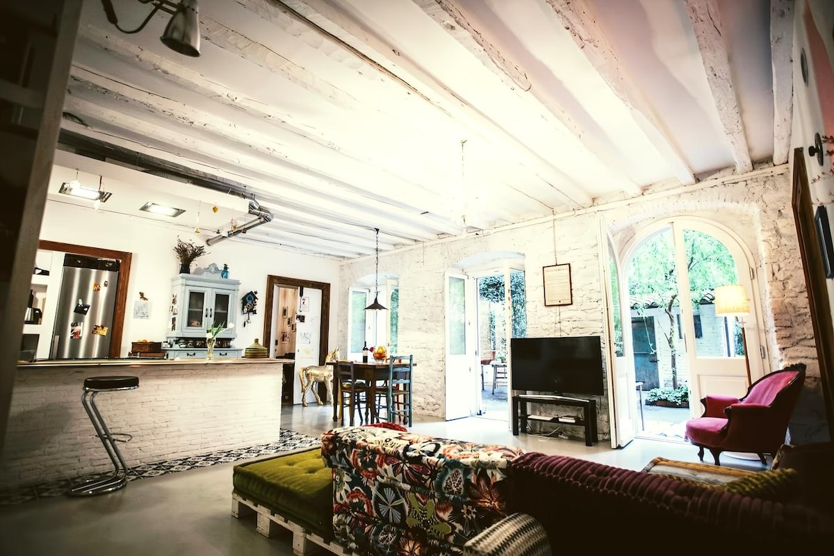 Top performing Airbnb: Cavana Cosy apartment private garden and garage in Trieste