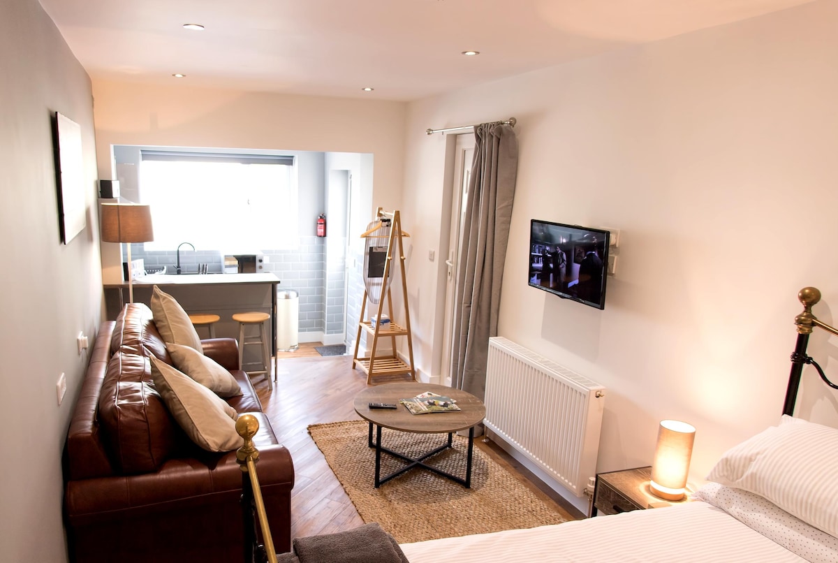 Popular Airbnb listing: Studio 43 Filey in Filey