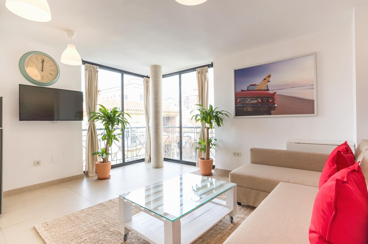 Top performing Airbnb: Quiet Apartment With Rooftops 10 min Walk To Town in Olletas