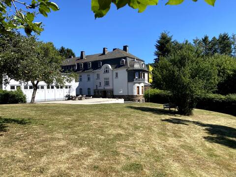 House in Adenau am Nürburgring with 11 beds