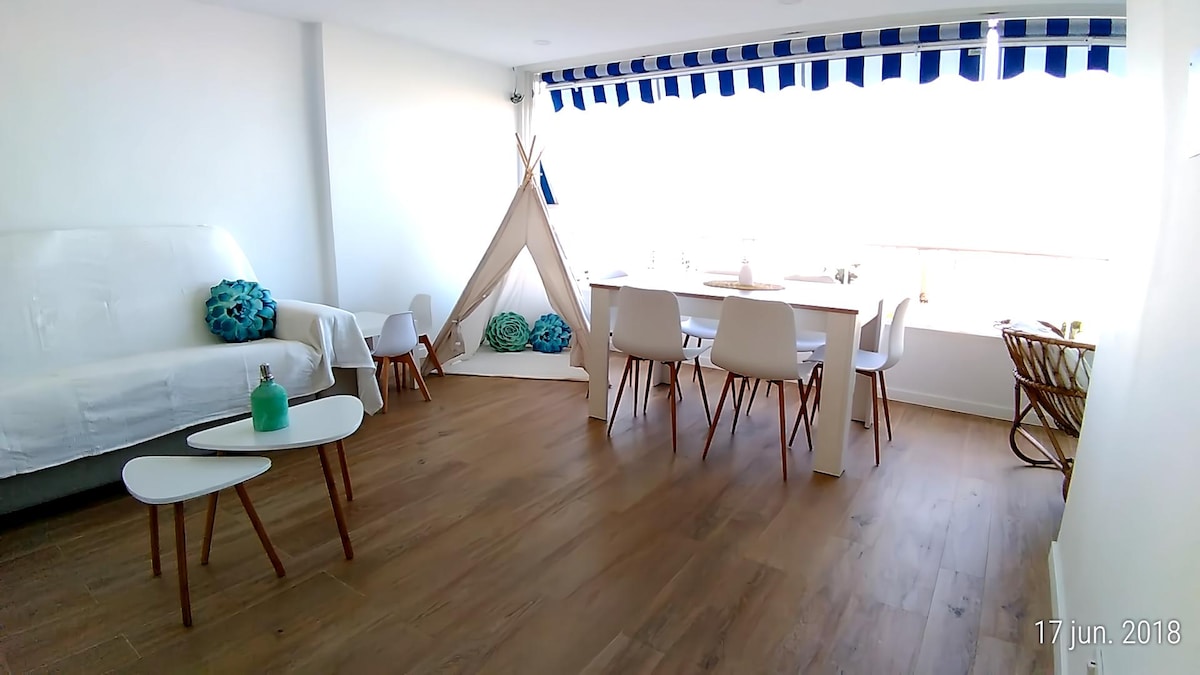 Popular Airbnb listing: ★LOFT 2Bdr, Air Conditioning, parking, POOL, Alicante beach in Alacant / Alicante