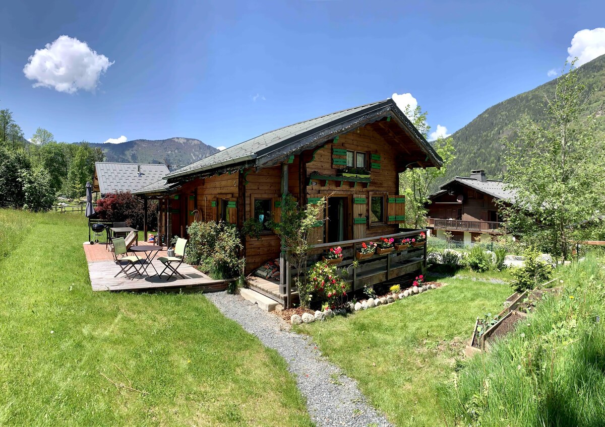 Leistungsstarkes Airbnb: Small mountain cottage in Les Houches