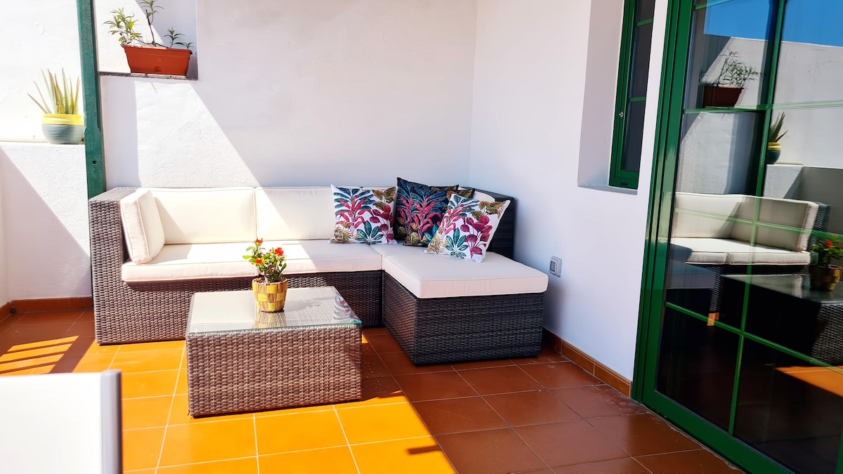 Top Airbnb: Sea View Apartment in Playa Blanca in Yaiza