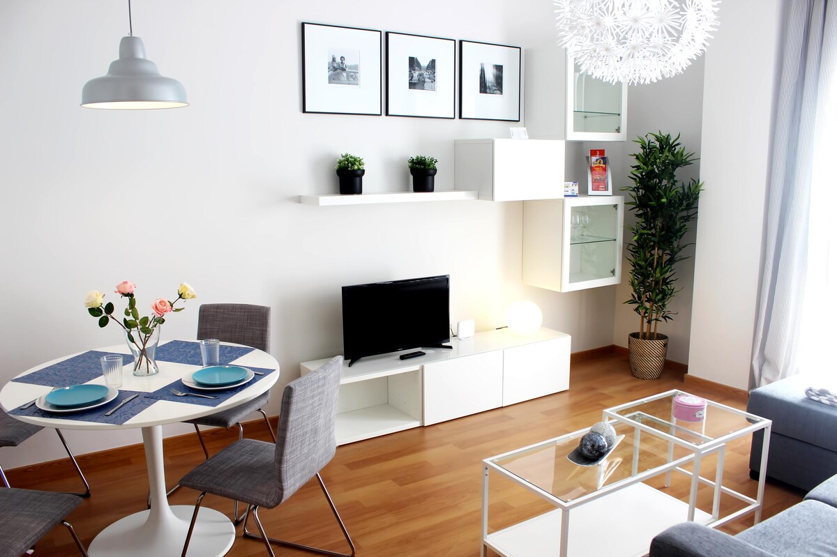 Successful Airbnb property: CE-Center. Quiet. Swimming pool. Free garage. in El Ejido