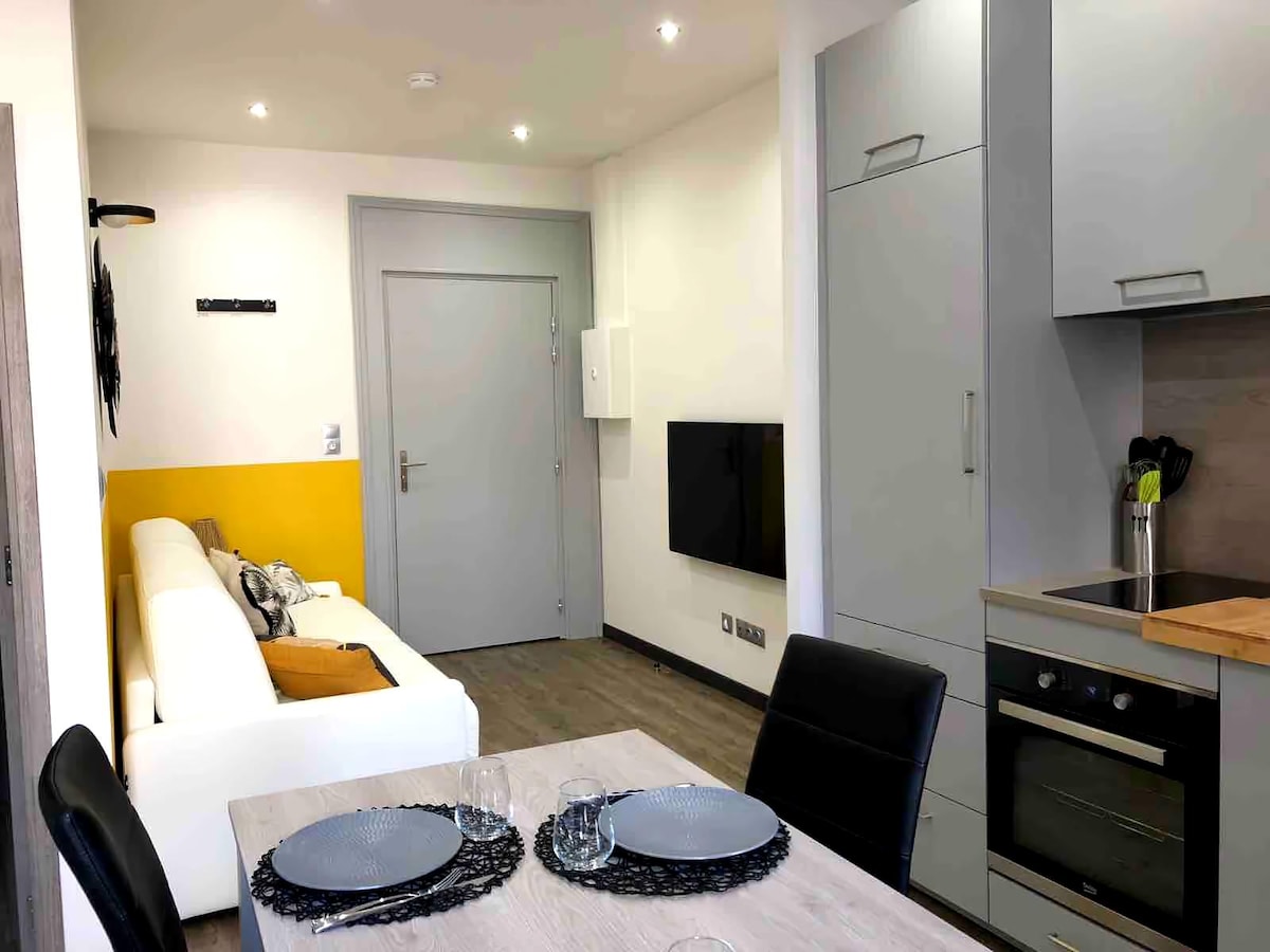 Successful Airbnb property: Appartement NEUF au coeur d 'Aix-En-Provence in Aix En Provence