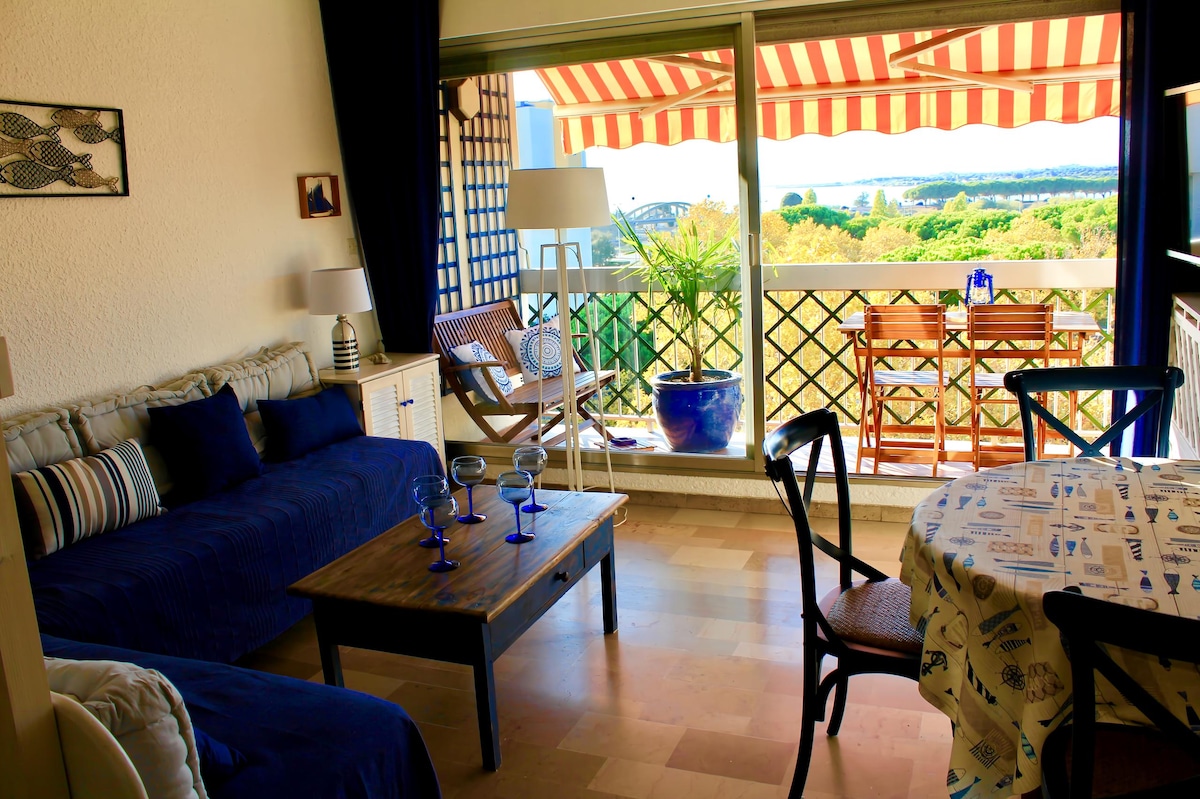 Airbnb performant: 5' from the beach, wonderful view on the ponds à Mauguio