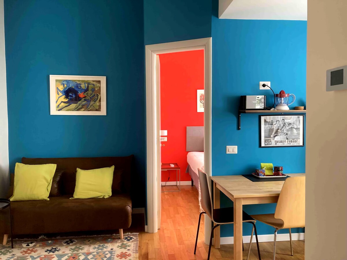 Annonce Airbnb populaire: Top floor flat near Monti, Coliseum & Termini à Lazio