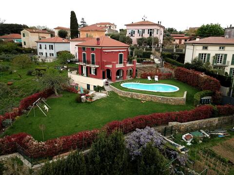 Beautiful Il Sogno Pool House