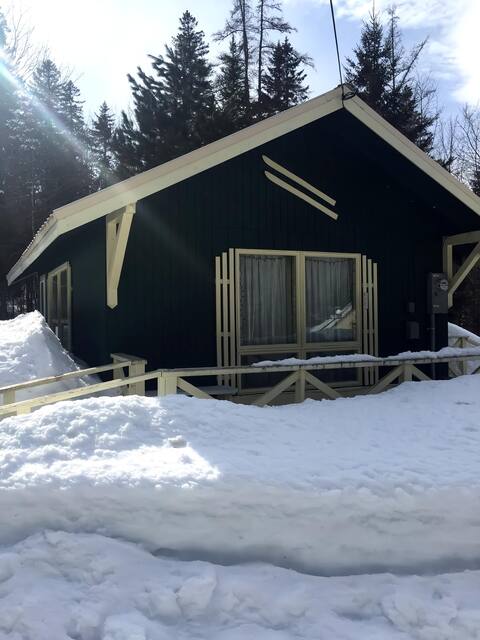 Cozy little camp 10 minutes north of sugarloaf mnt