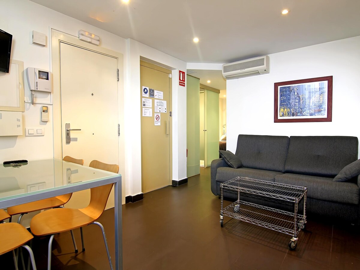 Propiedad de Airbnb exitosa: CLASSBEDROOM BORN 3 en Sant Pere, Santa Caterina I La Ribera