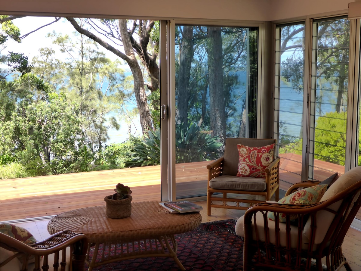 Top Airbnb: Waterfront retreat Jervis Bay area in Sanctuary Point