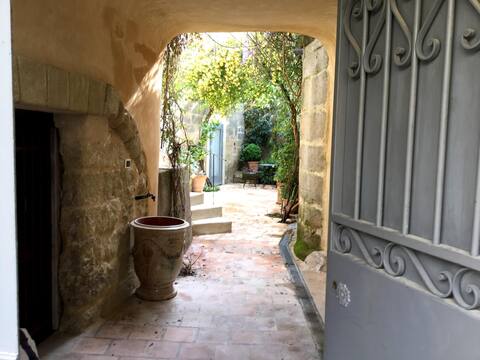 Charming 17th century house in the center of the village