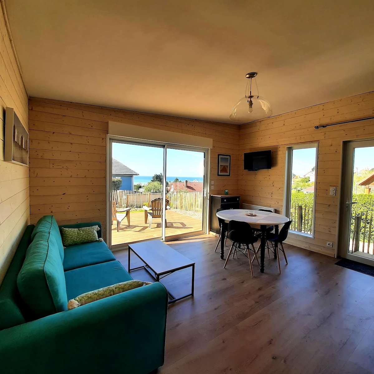 Leistungsstarkes Airbnb: Cottage on private land, with parking, sea view in Criel Sur Mer