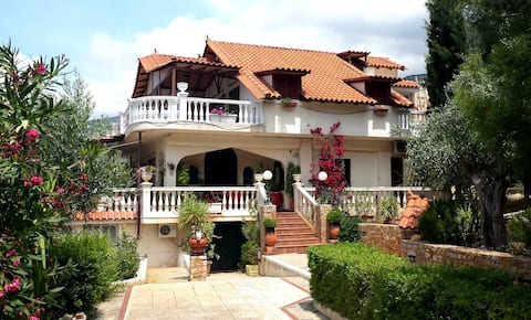 Villa Greiss Porto Germeno - Ground floor suite A