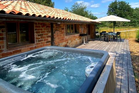 Modern sheepfold & spa
surrounded by nature